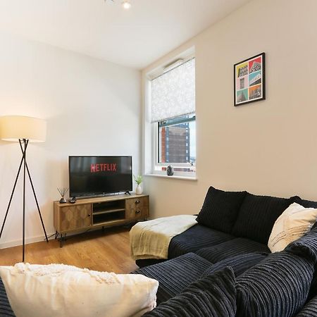 Modern 2-Bed Apartment, Free Parking, City Centre, Netflix & Pet Friendly - Hosted By Stay Host Save Sheffield Buitenkant foto