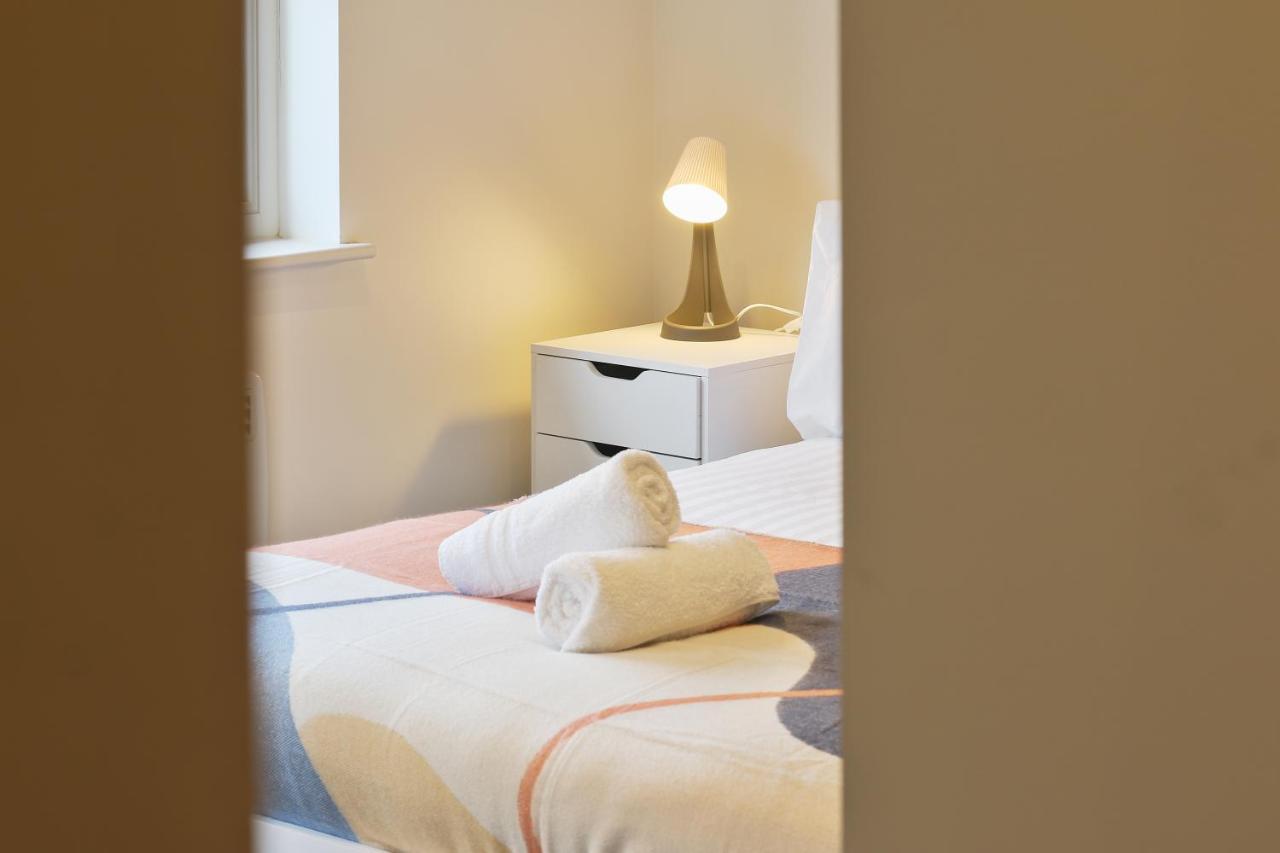 Modern 2-Bed Apartment, Free Parking, City Centre, Netflix & Pet Friendly - Hosted By Stay Host Save Sheffield Buitenkant foto