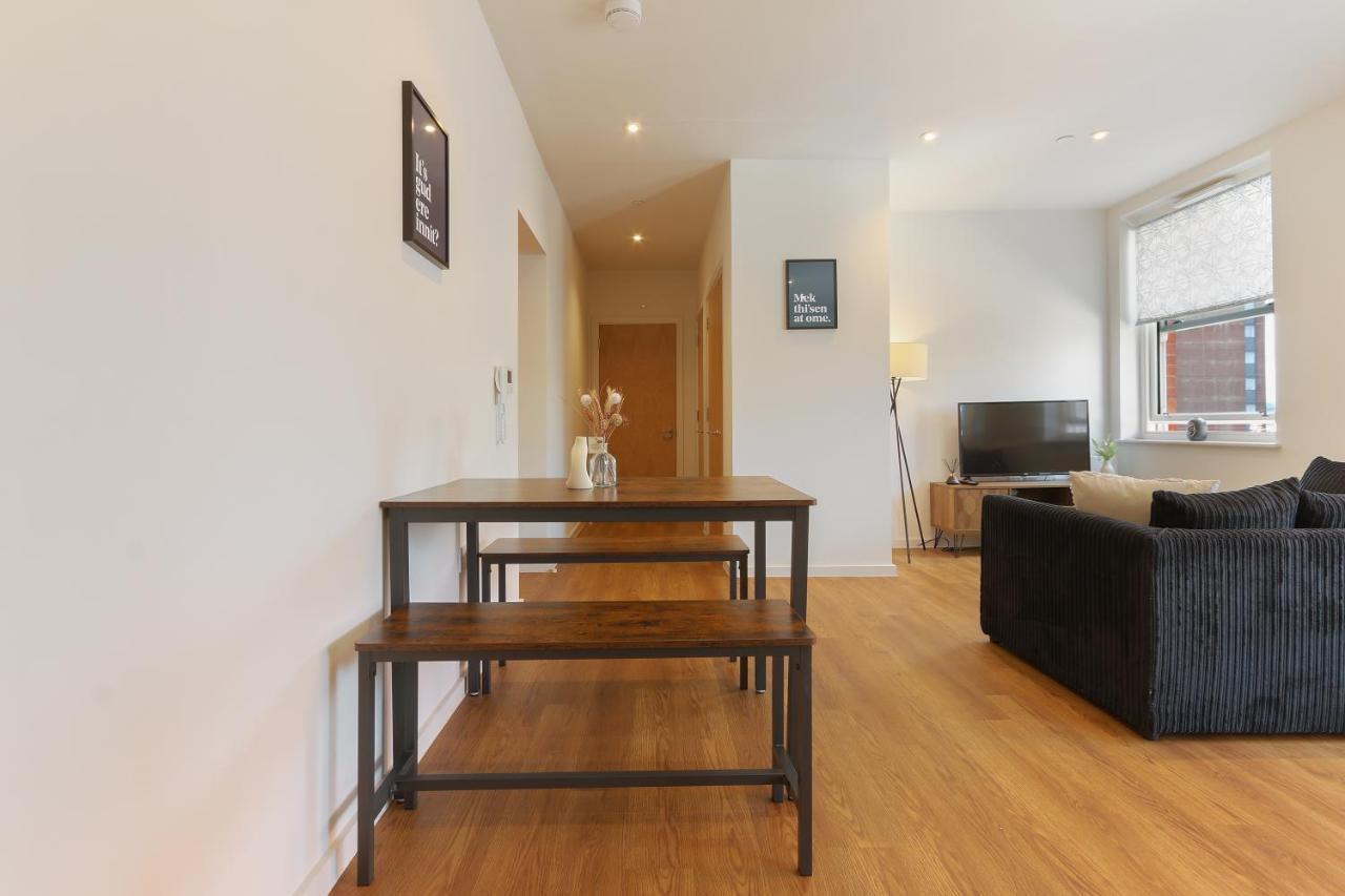 Modern 2-Bed Apartment, Free Parking, City Centre, Netflix & Pet Friendly - Hosted By Stay Host Save Sheffield Buitenkant foto