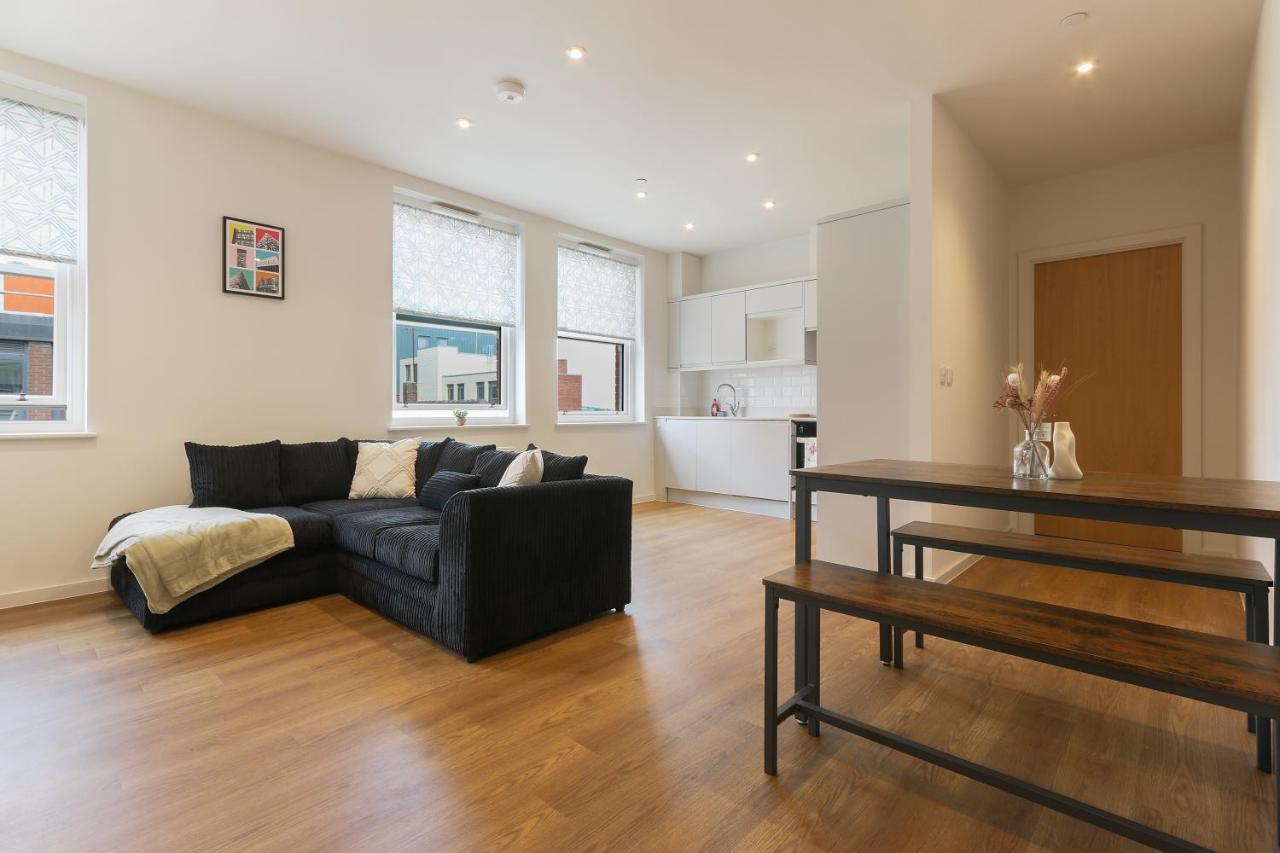 Modern 2-Bed Apartment, Free Parking, City Centre, Netflix & Pet Friendly - Hosted By Stay Host Save Sheffield Buitenkant foto