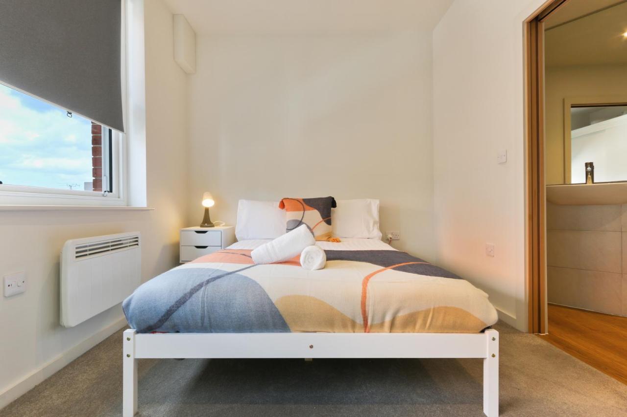 Modern 2-Bed Apartment, Free Parking, City Centre, Netflix & Pet Friendly - Hosted By Stay Host Save Sheffield Buitenkant foto